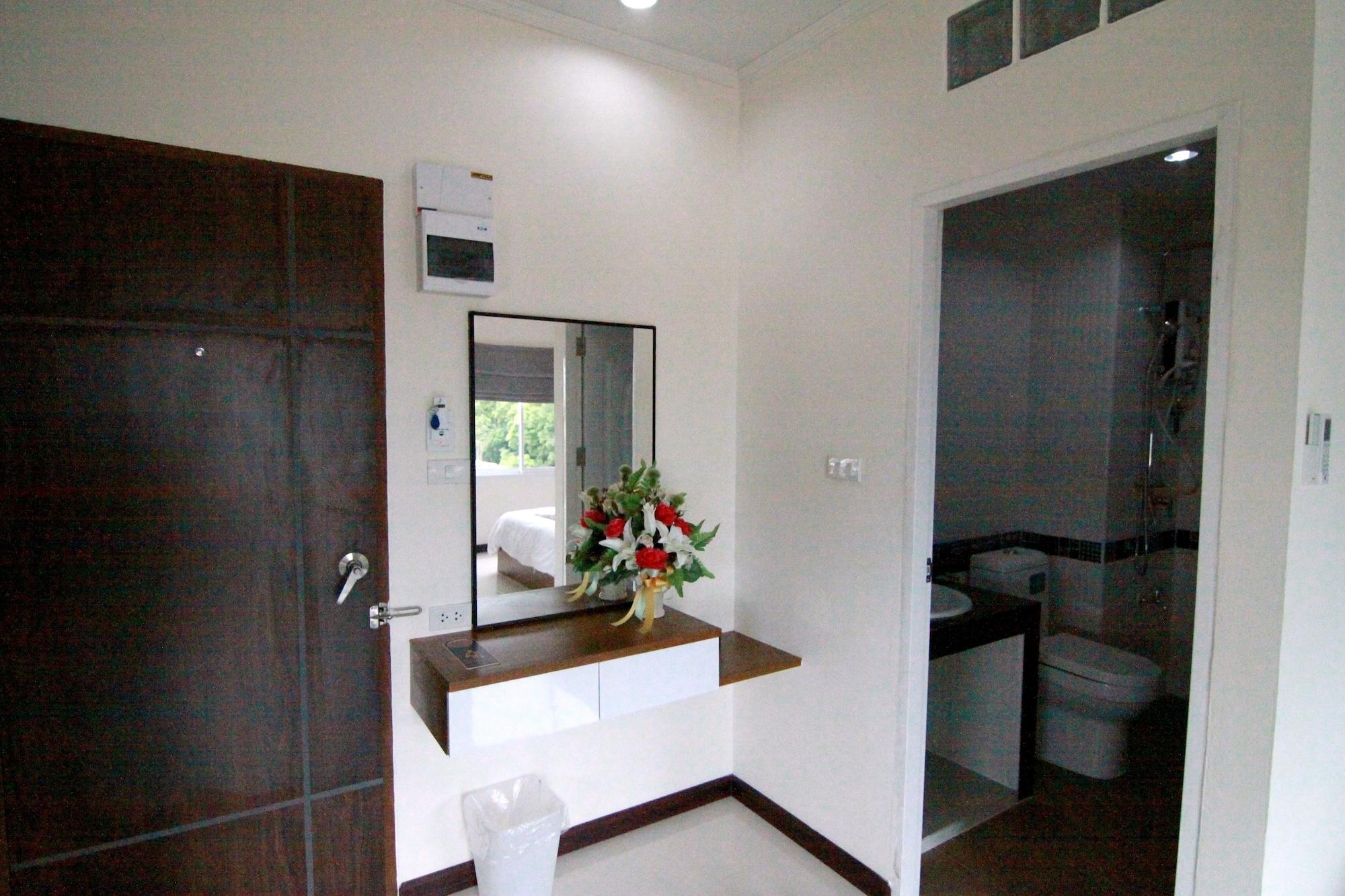 Ttt Hotel Hat Yai Exterior photo